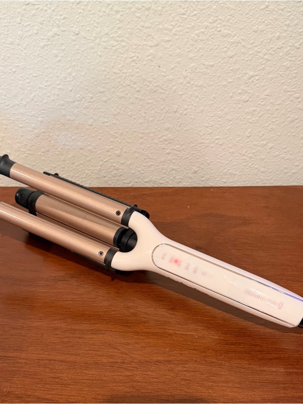 Remington Triple Barrel Waver in Rose Gold and White